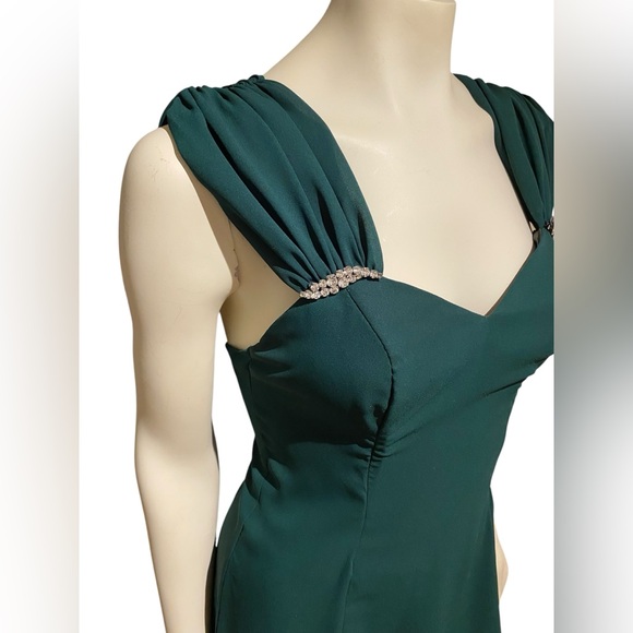 Vintage On On Fashions 90’s Green Gown Rhinestone Accents Size 9 USA - Picture 4 of 8